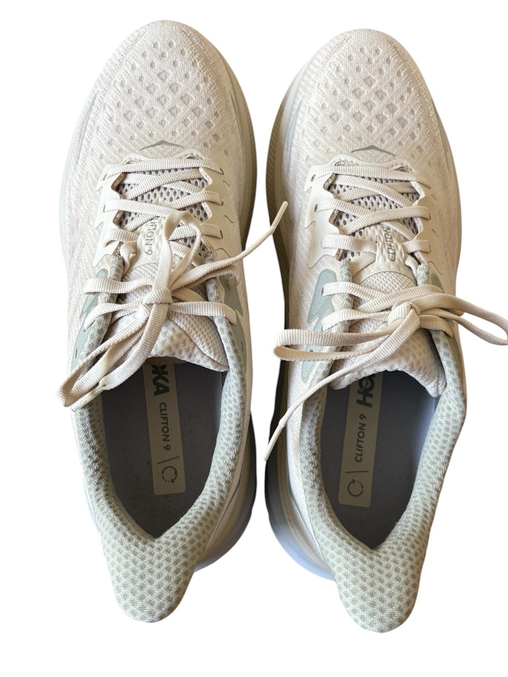 NWOT Men’s Hoka One One Clifton 9 Running Shoes in Oat Size 10.5